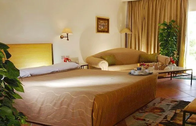 Luna Resort 3*